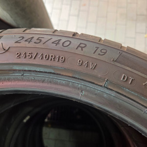 미쉐린 프리미아시 투어 245/40R19 중고타이어