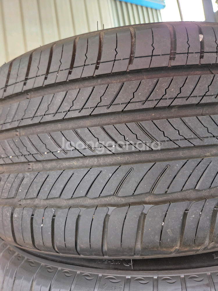 미쉐린 프리미아시 투어 245/40R19 중고타이어--3