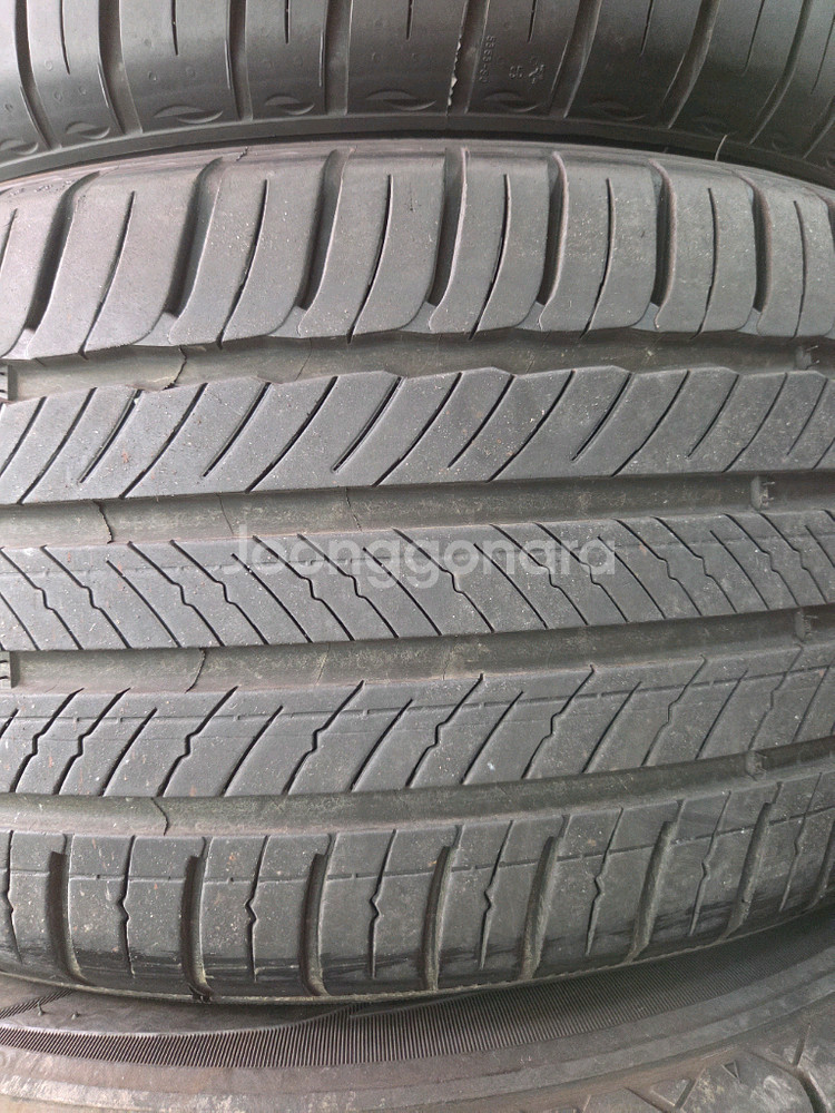 미쉐린 프리미아시 투어 245/40R19 중고타이어--4