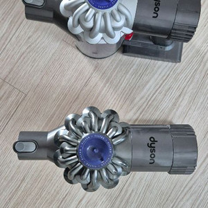 다이슨 V6본체2대.연결봉.충전기.소프트해드팝니다