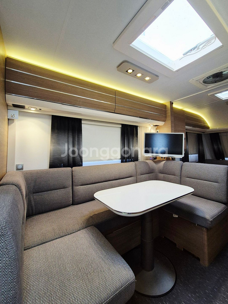 [9인 캠핑 가능!] / 알데 난방 / 아드리아 아도라 613PK / 17년식 / 2750만원--4