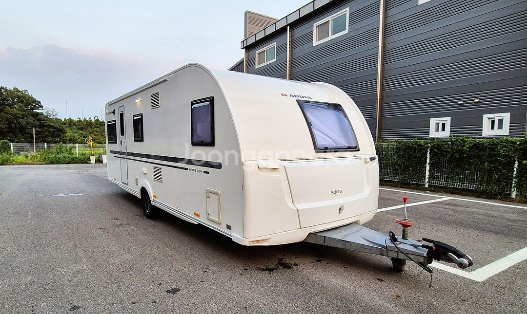 [9인 캠핑 가능!] / 알데 난방 / 아드리아 아도라 613PK / 17년식 / 2750만원--0