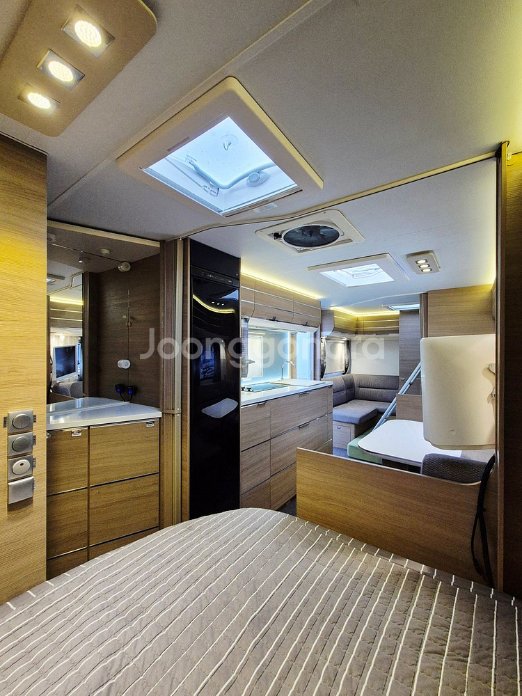 [9인 캠핑 가능!] / 알데 난방 / 아드리아 아도라 613PK / 17년식 / 2750만원--8