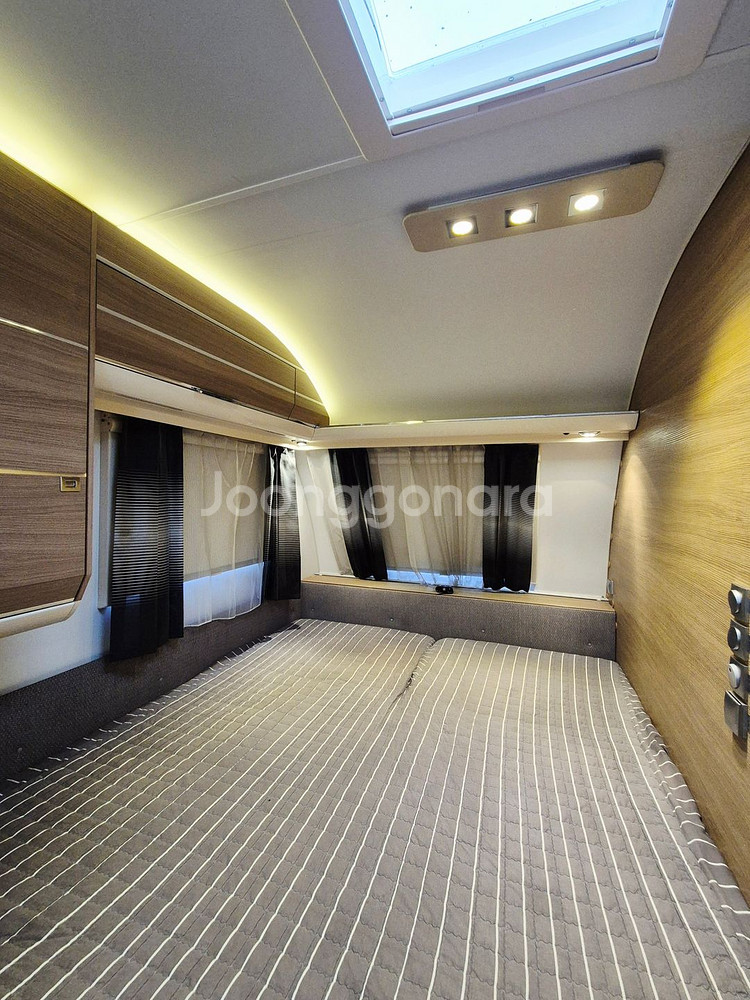 [9인 캠핑 가능!] / 알데 난방 / 아드리아 아도라 613PK / 17년식 / 2750만원--6