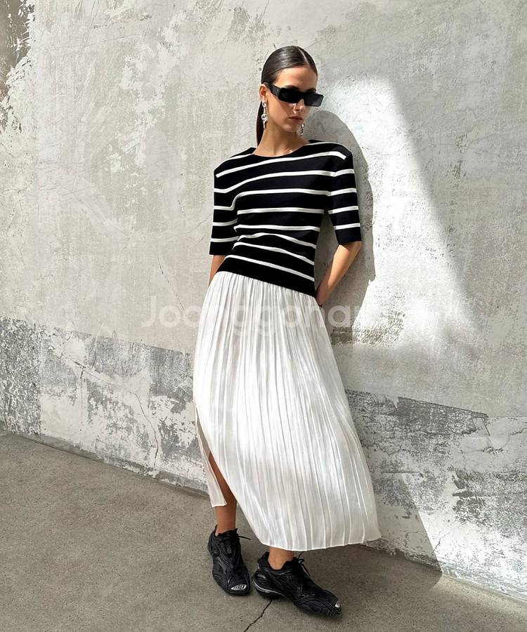 (새상품, 택O)드블 스트라이프 하프 풀오버 아이보리 s--5