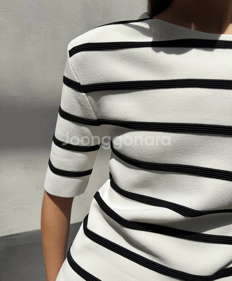 (새상품, 택O)드블 스트라이프 하프 풀오버 아이보리 s--3