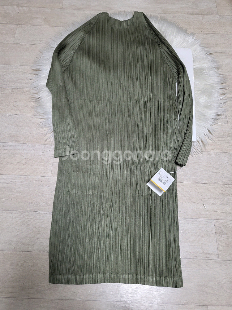 이세이미야케 플리츠플리즈 탑 먼슬리 튜닉 탑 스틸 그린 5사이즈--1