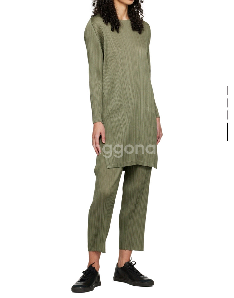 이세이미야케 플리츠플리즈 탑 먼슬리 튜닉 탑 스틸 그린 5사이즈--5