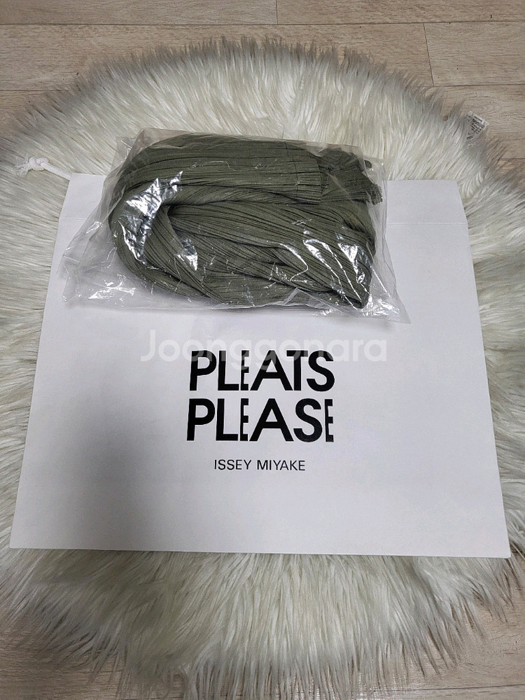 이세이미야케 플리츠플리즈 탑 먼슬리 튜닉 탑 스틸 그린 5사이즈--4