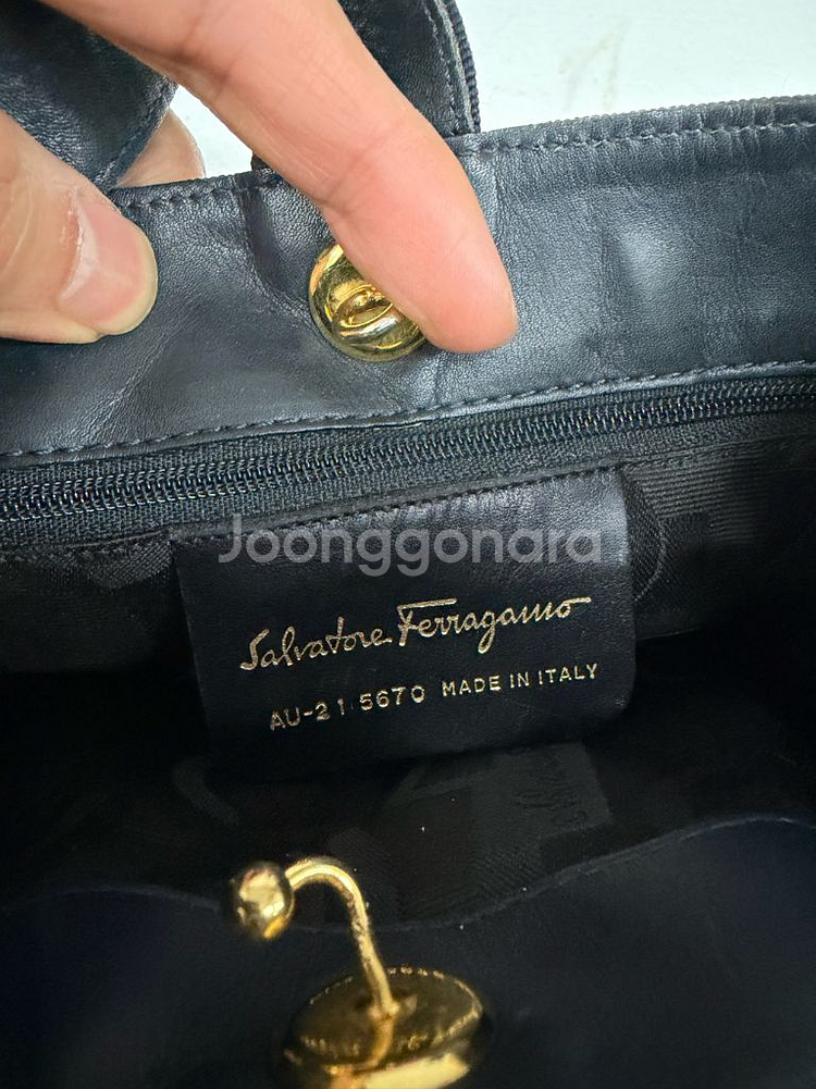 정품) 페라가모 바라 티어드 원 핸들백--7