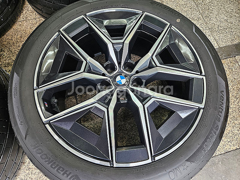 BMW G60 5시리즈 19인치 936M 정품 휠타이어--3