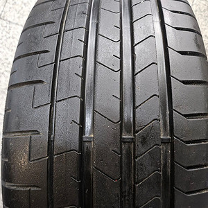 피넬리 피제로TM PZ4 245-35-20 중고타이어