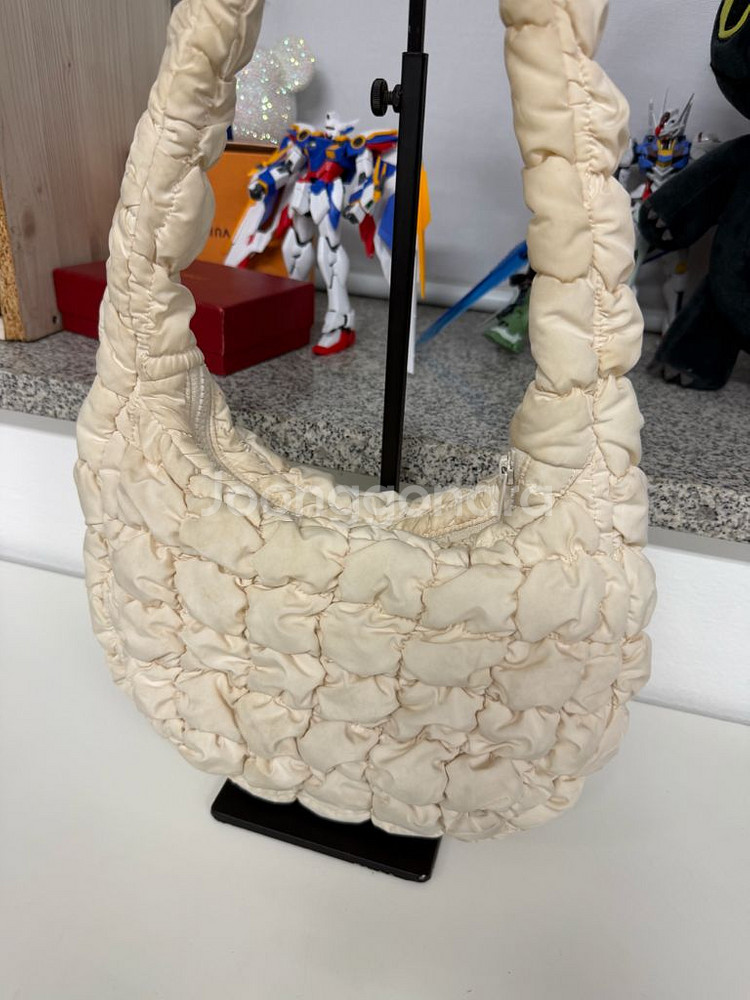 정품) COS 코스 퀼티드 미니 구름백--2