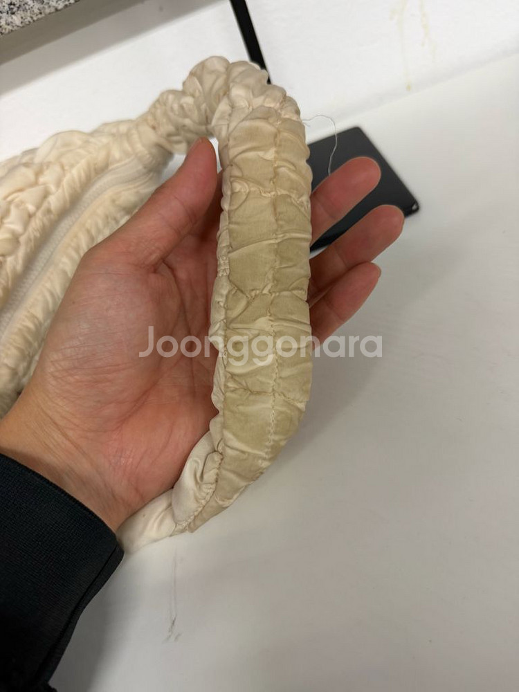 정품) COS 코스 퀼티드 미니 구름백--5