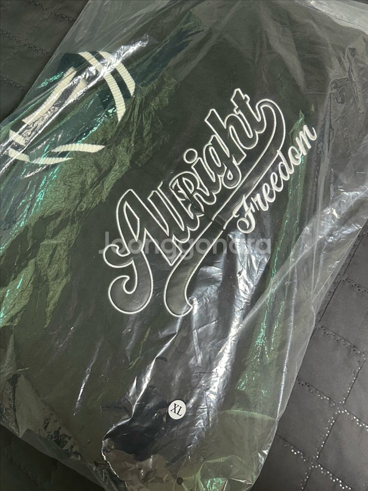 (새상품)올라잇 바시티 자켓 XL--2