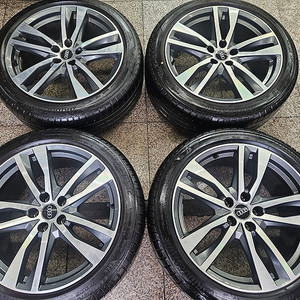 아우디 C8 신형 A6 45TDI 정품 19인치 휠