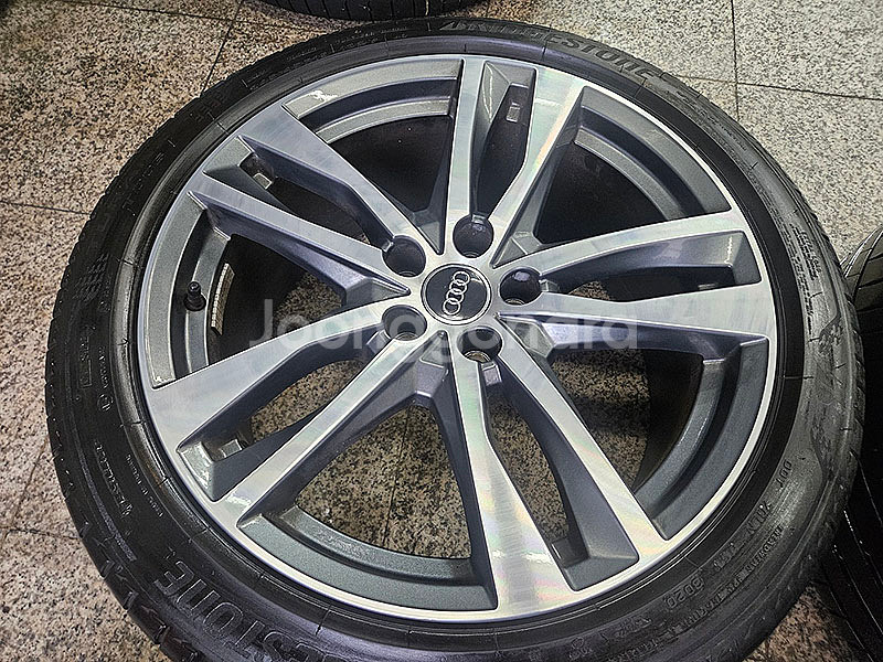 아우디 C8 신형 A6 45TDI 정품 19인치 휠--5