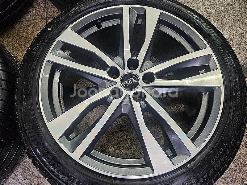 아우디 C8 신형 A6 45TDI 정품 19인치 휠--3