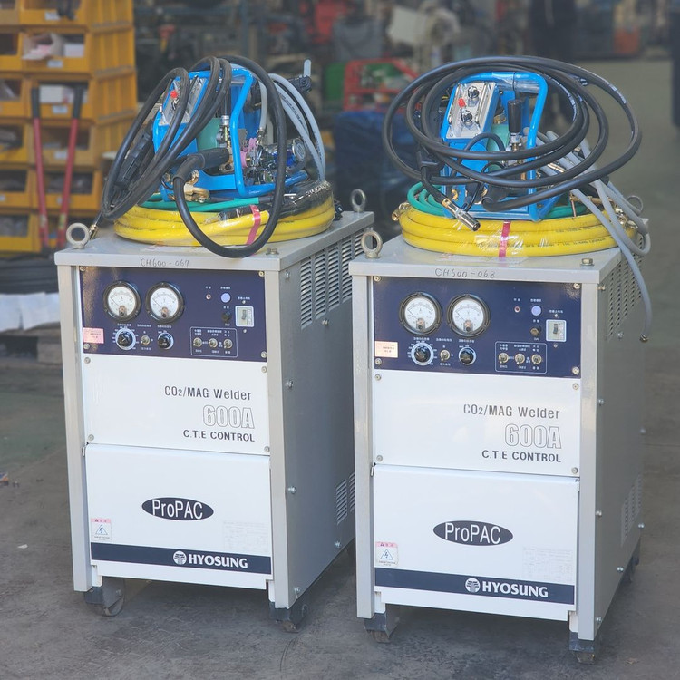 중고 효성CO2용접기세트600A/ 중고용접기--1