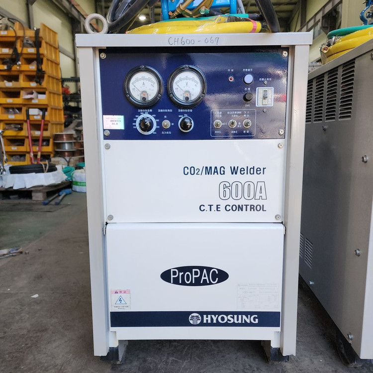 중고 효성CO2용접기세트600A/ 중고용접기--4