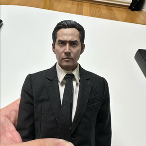 진토이 이정재 신세계 커스텀