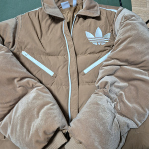 아디다스 벨벳 패딩 점퍼