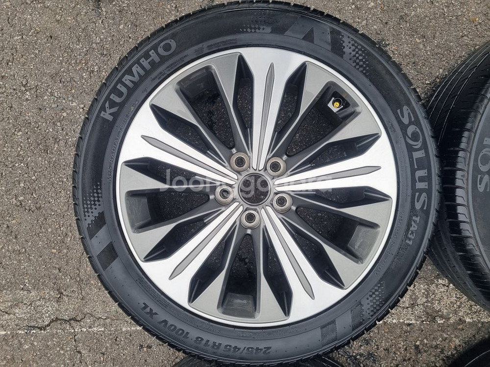 K8 18인치 2454518 휠타이어 팝니다--1