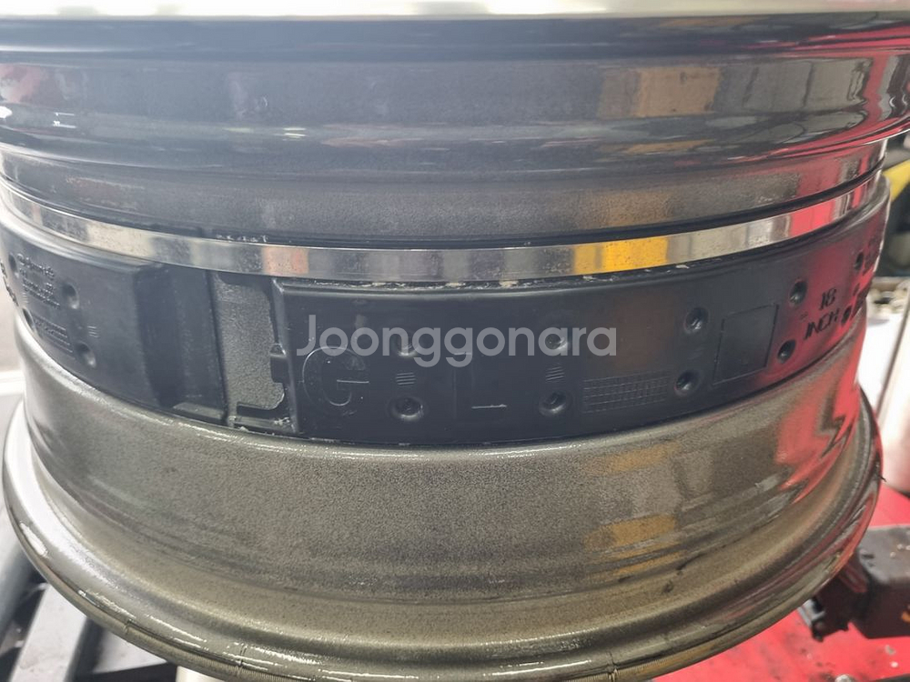 K8 18인치 2454518 휠타이어 팝니다--5