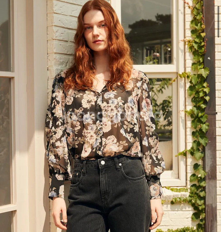 오엘 플라워 퍼프 셔링 블라우스 블랙 플로랄--2