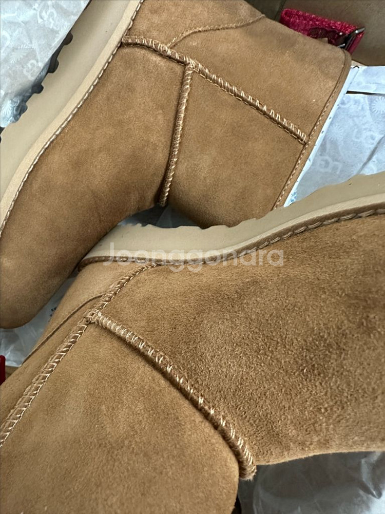 UGG 어그 클래식 미니 로고 지퍼 부츠 체스트넛(230)[새상품]--1
