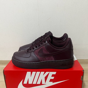 [235] W나이키 에어 포스1 딥버건디