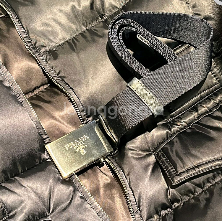 프라다 테슬 리얼 퍼 후드 패딩 정품--2