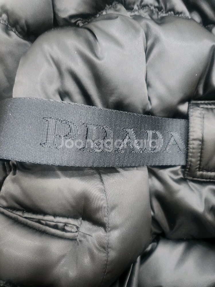 프라다 테슬 리얼 퍼 후드 패딩 정품--4