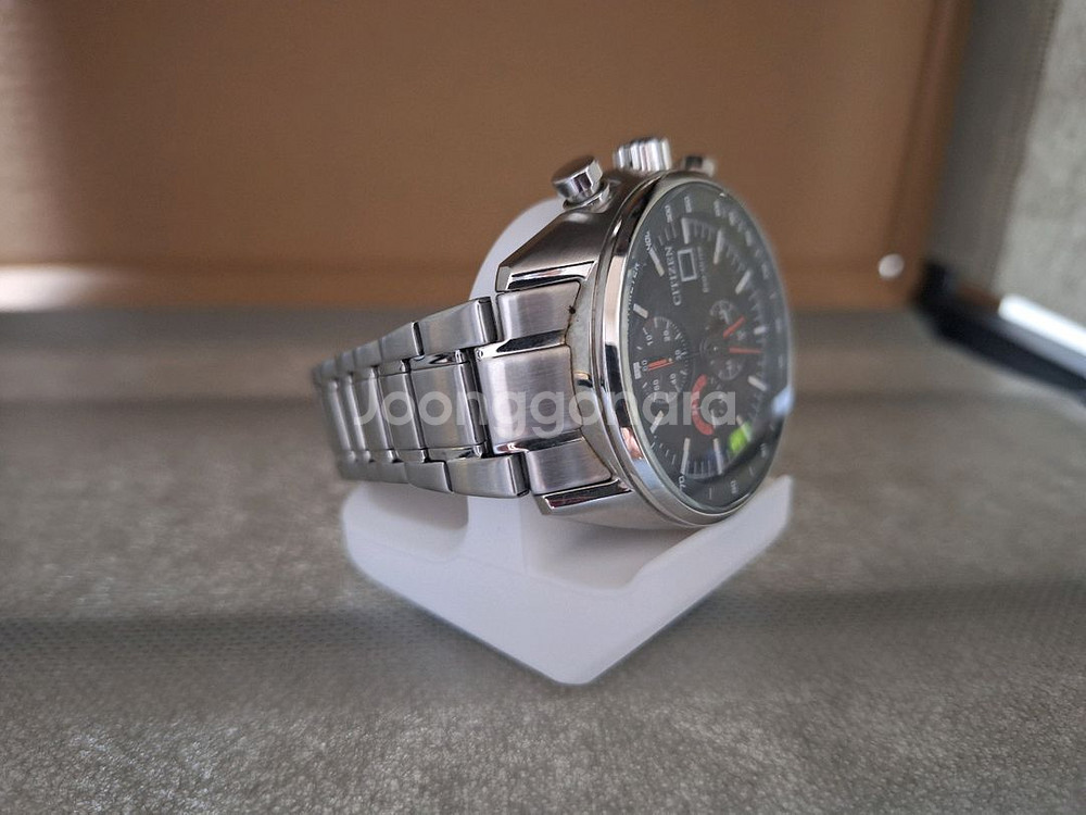 시티즌 에코드라이브 크로노그래프 시계판매합니다--6