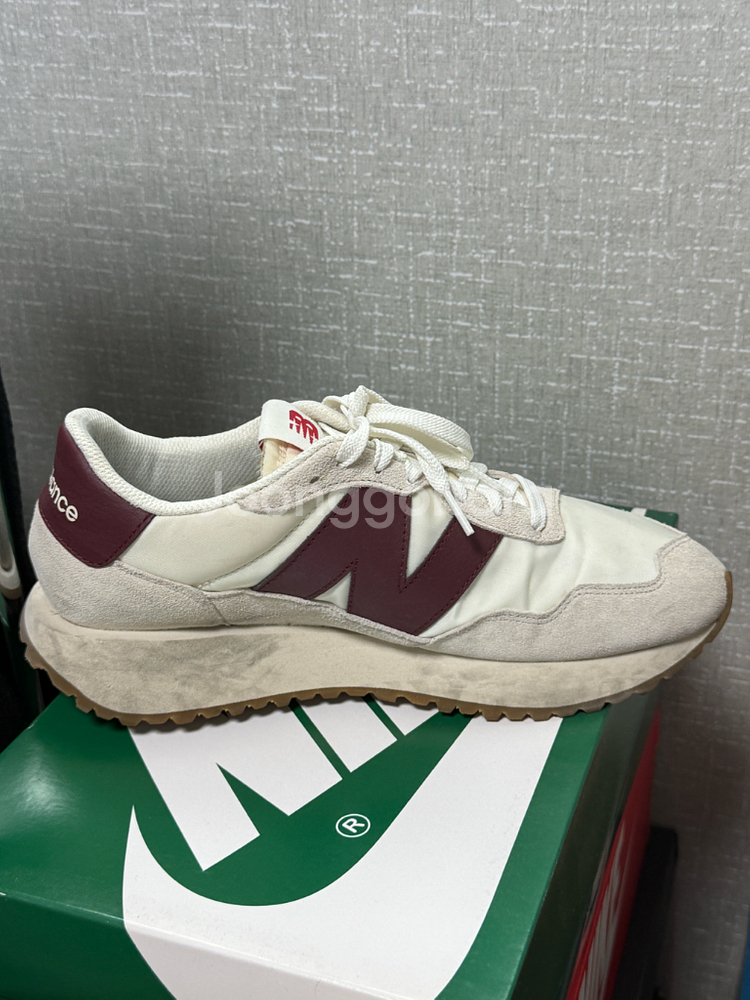 뉴발란스 237 아이보리 버건디 260mm--4