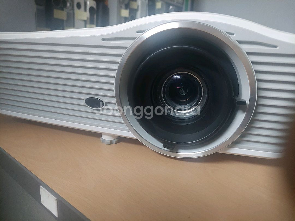 옵토마 EH615프로젝터--1