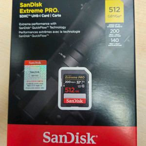 샌디스크 익스트림. 프로512GB V30SD카드팝니다(미개봉)
