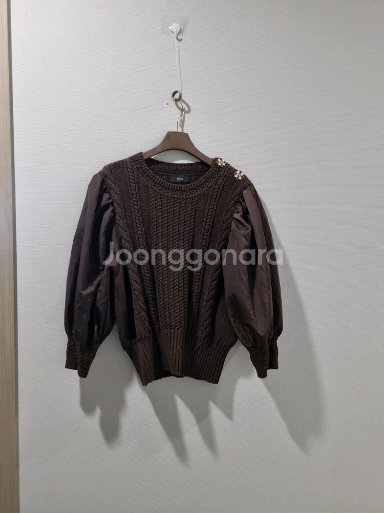 오즈세컨 케이블 브라운 니트 퍼프 블라우스 23-24ss--0