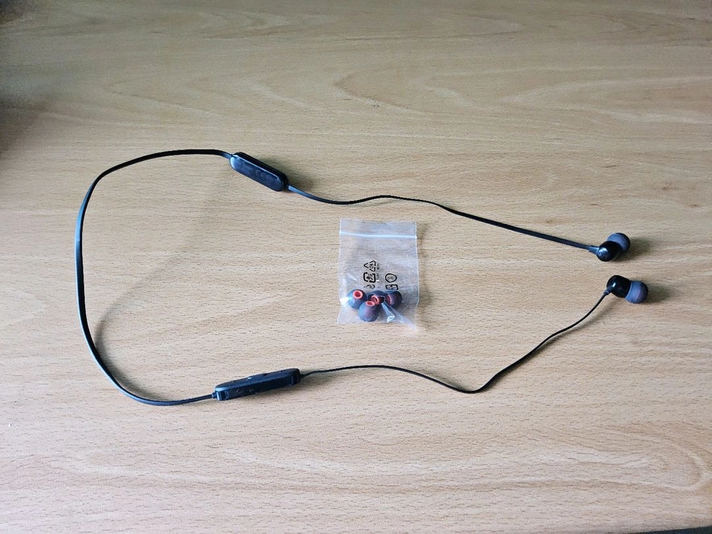 JBL tune 125BT 블루투스 이어폰 이미지