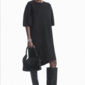 코스 울 부클 원피스 네이비