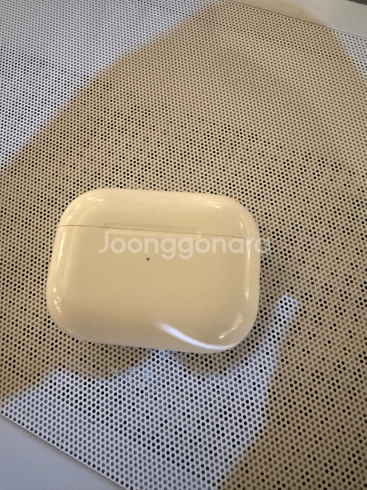 에어팟 프로 2세대 8핀--1