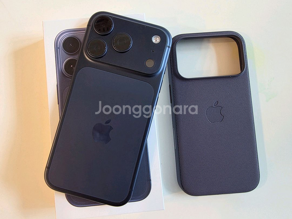 아이폰 17프로 딥블루 256기가 팝니다(자급제)(SSS급)--0