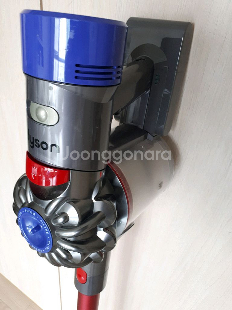 다이슨 V8 무선청소기--1