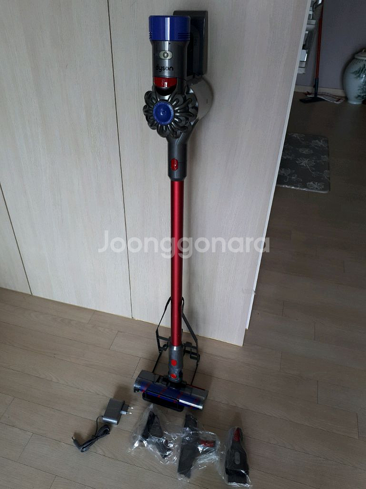 다이슨 V8 무선청소기--0