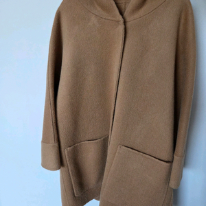 호주산 울(양모)100 후드코트 66 카멜색상 새상품(드라이크리닝까지 완료)