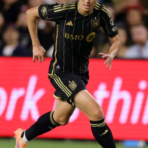 LAFC 홈 어센틱 쇼츠 M 팝니다.