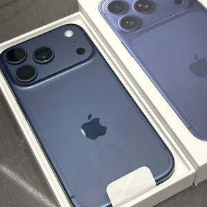 아이폰17 프로 딥블루 실버랑 교환하실분
