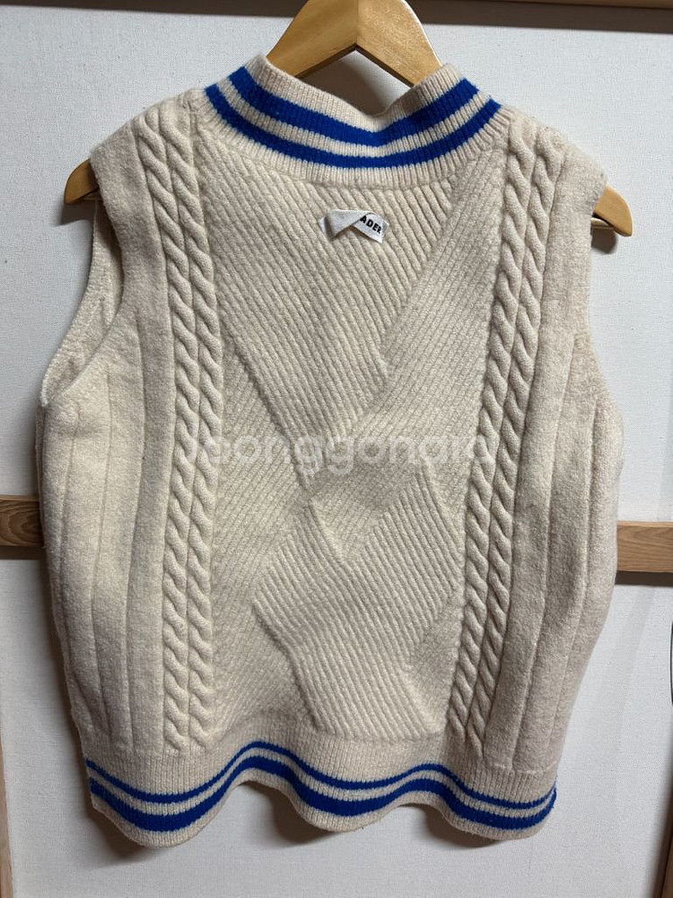 아더에러 니트베스트, 조끼--2