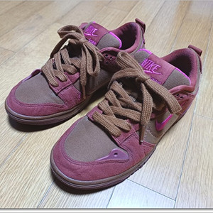 나이키 우먼스 덩크 로우 디스럽트 2 245사이즈