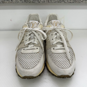 정품) 루이비통 여성 런어웨이 스니커즈 38.5